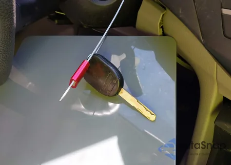 2009 Honda Accord 2.4 Lx z USA, uszkodzony, nr VIN JHMCP26319C011914